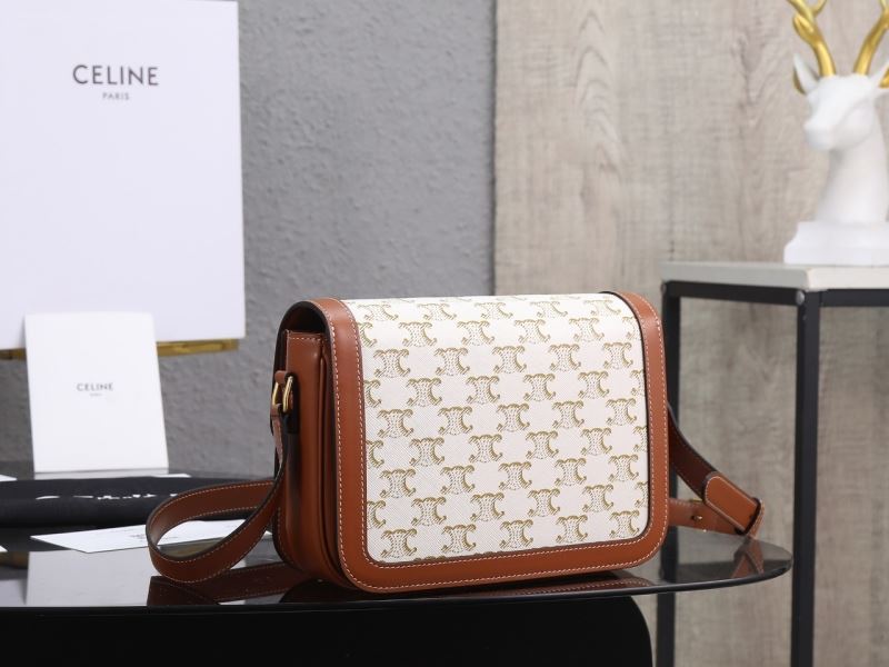 Ce1i*e triomphe bags